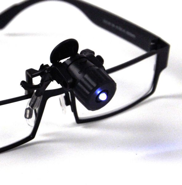 led eyeglass clip