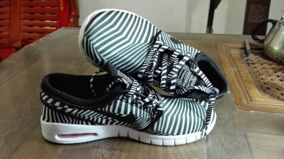 zebra nike shoes