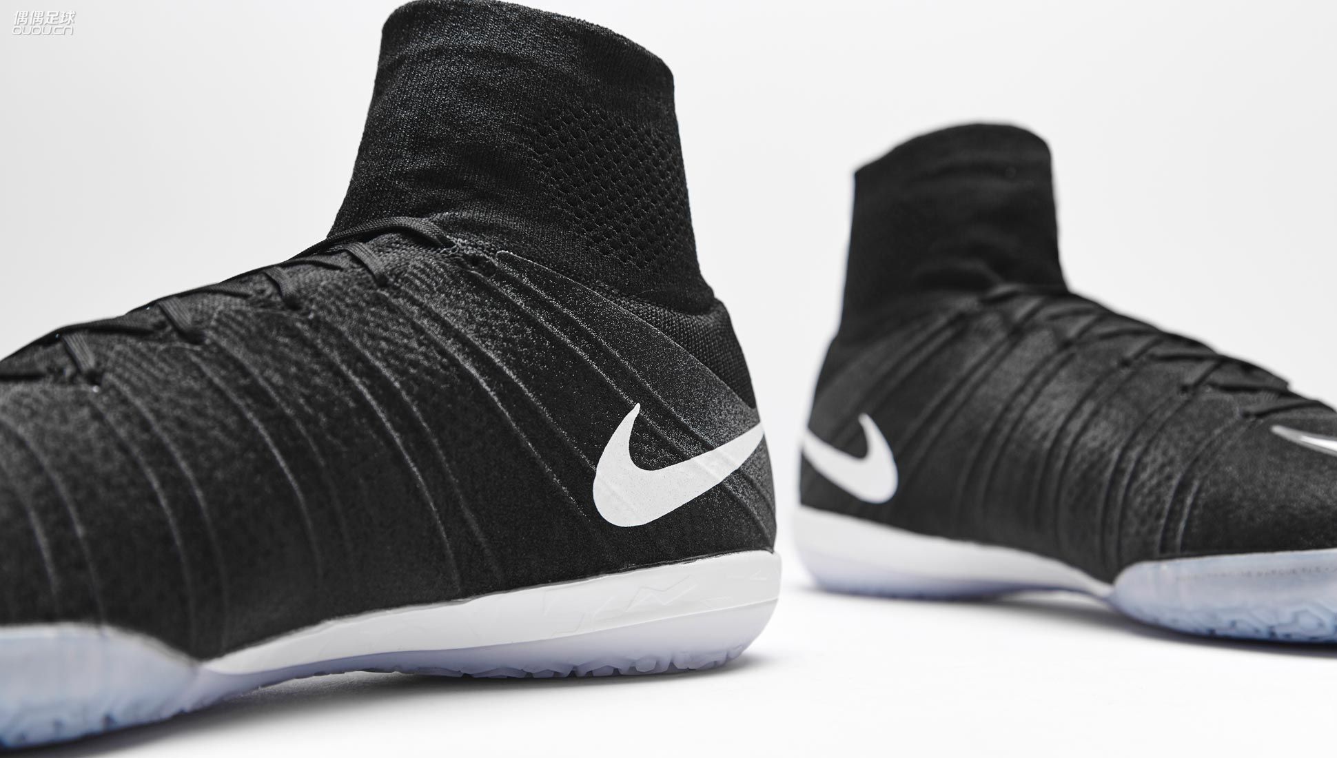 nike mercurial tennis shoes