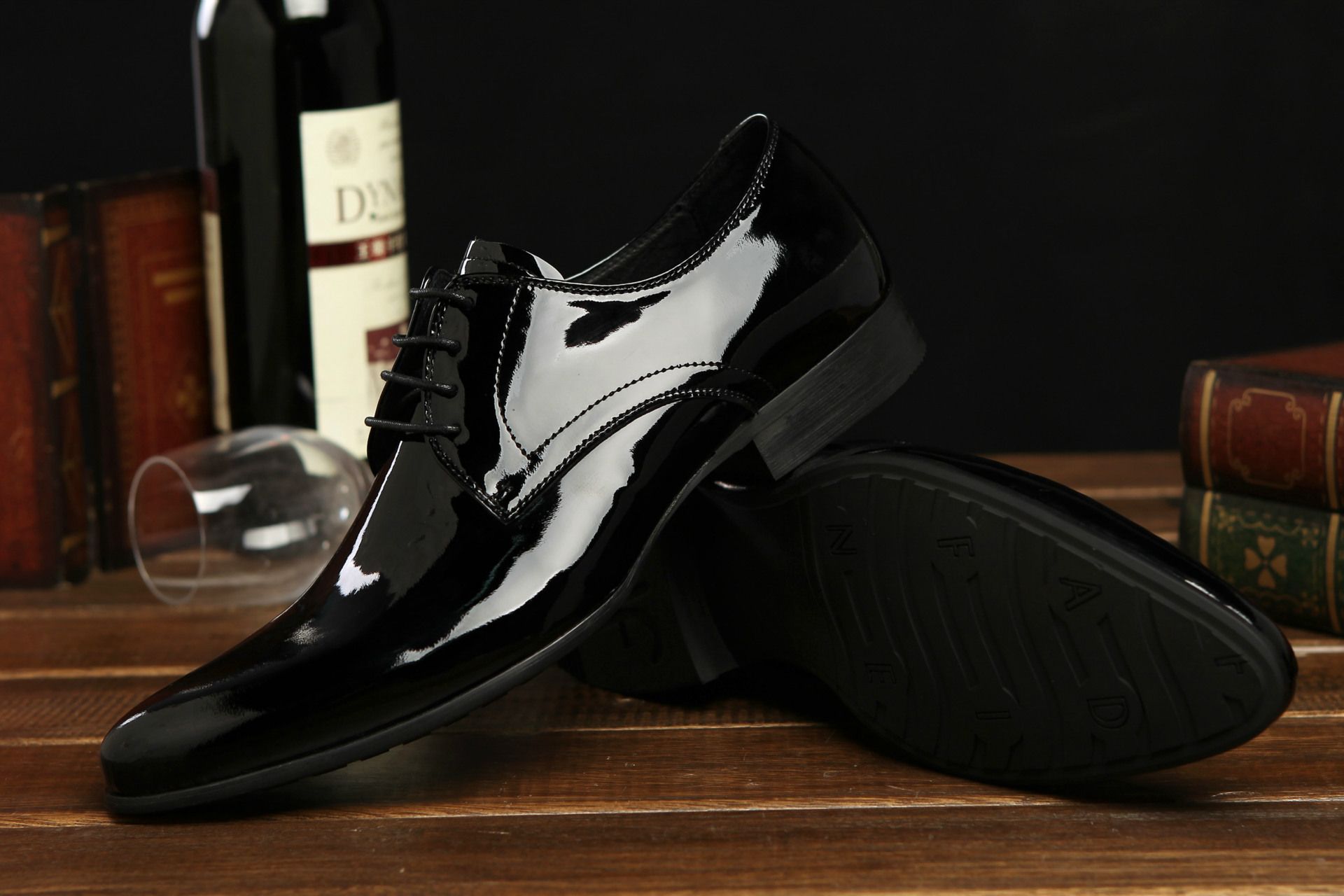 black shiny formal shoes for men