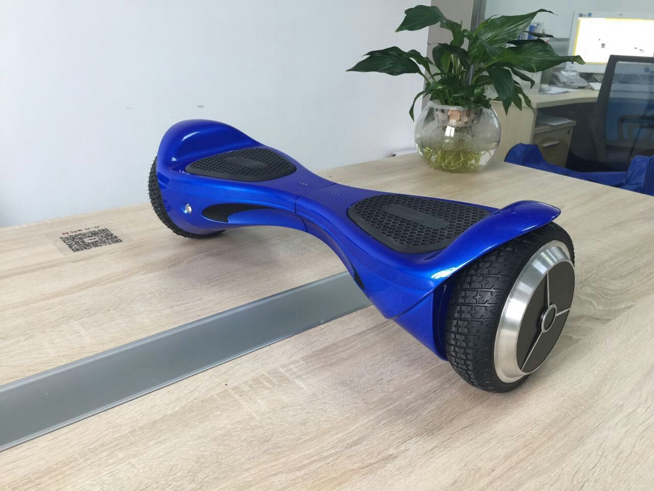 r2 two wheel self balancing electric scooter