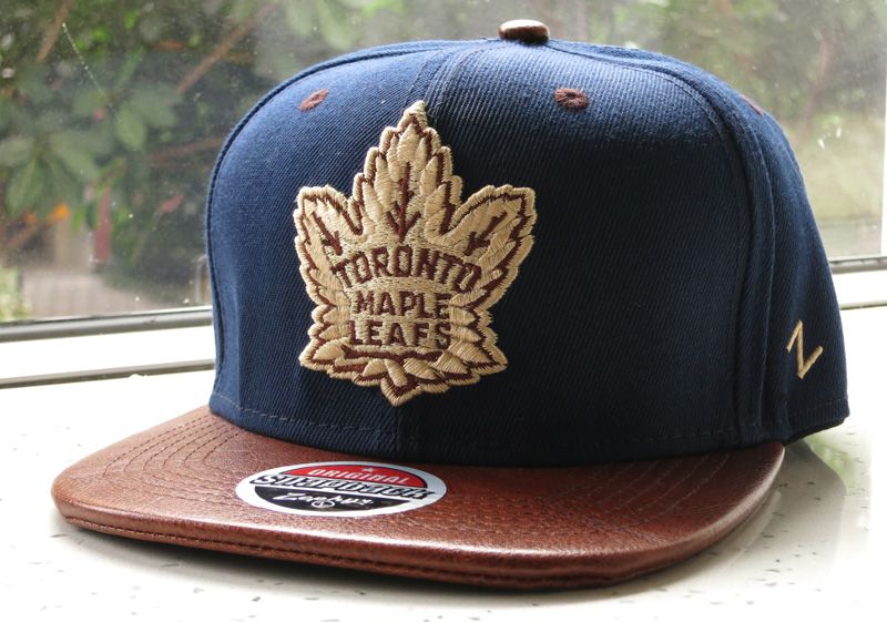 leafs hat