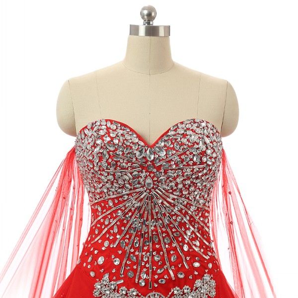Luxury Red Wedding Dress A Line Sweetheart Sleeveless Crystals Beaded Top Sequined Tulle Lace Appliques Custom Luxury Red Wedding Dress A Line Sweetheart Sleeveless Crystals Beaded Top Sequined Tulle Lace Appliques Custom