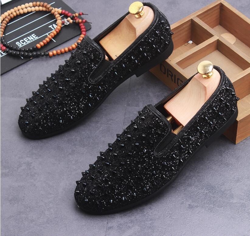 Compre Marca Designer De Luxo Homens Mocassins Apartamentos Brilhantes  Tudded Rivet Spike Mens Vestido Sapatos Deslizamento Em Sapato Feminino  Homecoming Sapatos Masculinos Barato | Entrega Rápida E Qualidade |  Pt.Dhgate