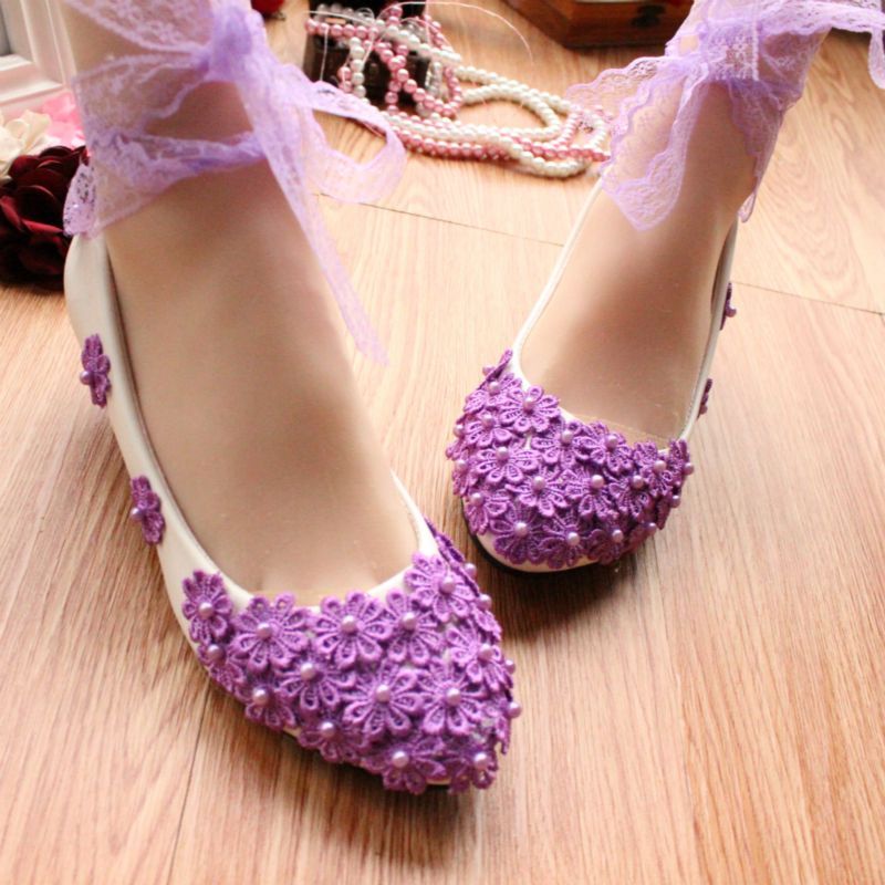Purple Lace With Colorful Performance Shoes Photo Wedding Bride