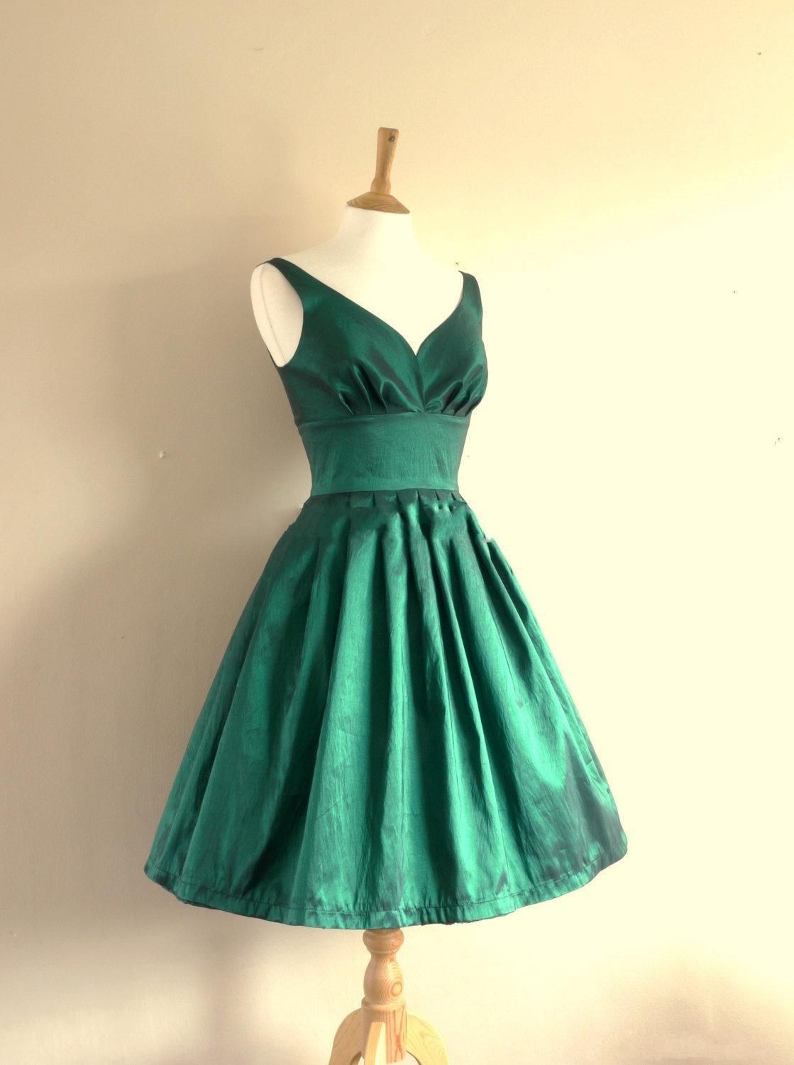 2018 vestidos de fiesta de tafetán verde esmeralda hasta la rodilla Sexy con cuello en V 2018 vestidos de fiesta de tafetán verde esmeralda hasta la rodilla Sexy con cuello en V