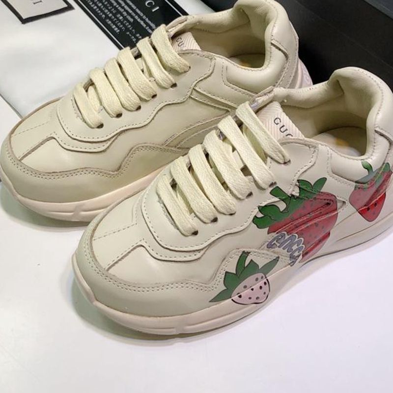 trendy everyday shoes