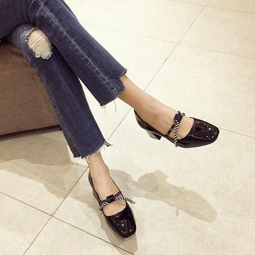 navy women's dress shoes wide