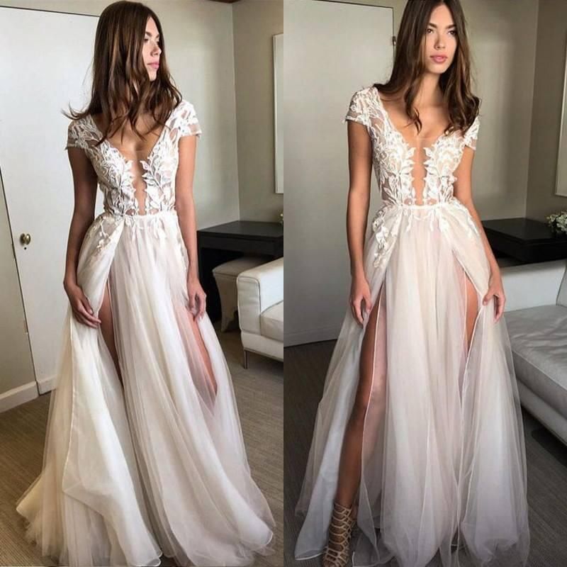 vestido longo com fenda lateral para casamento