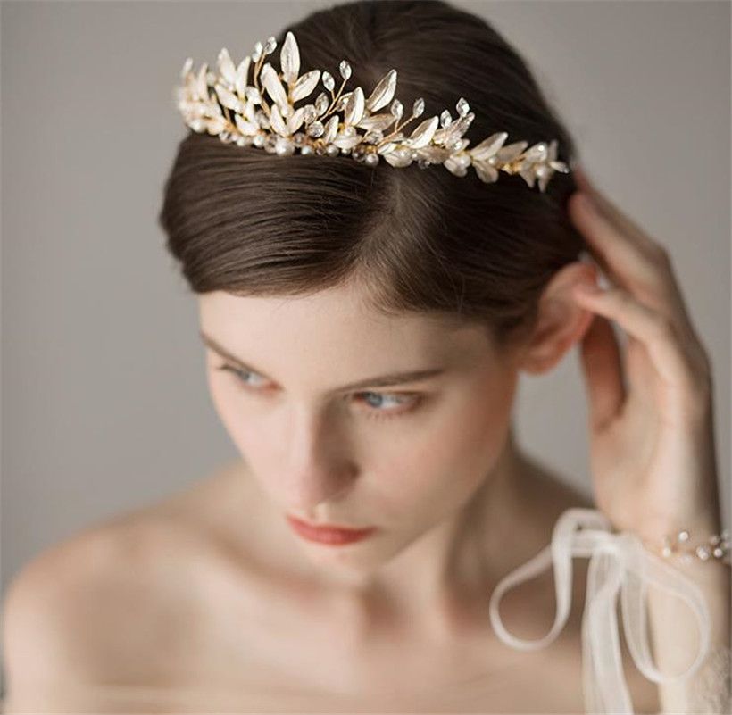 FRCOLOR Tiara de pelo de princesa vintage con hojas doradas y perlas para novia