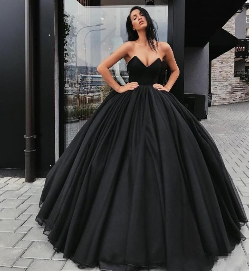 black sweetheart wedding dress