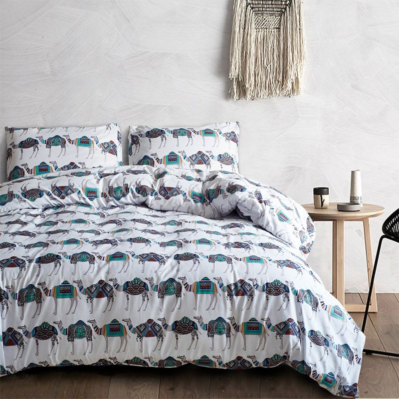 White Color Camel Printing Bedding Set Queen Size Polyester