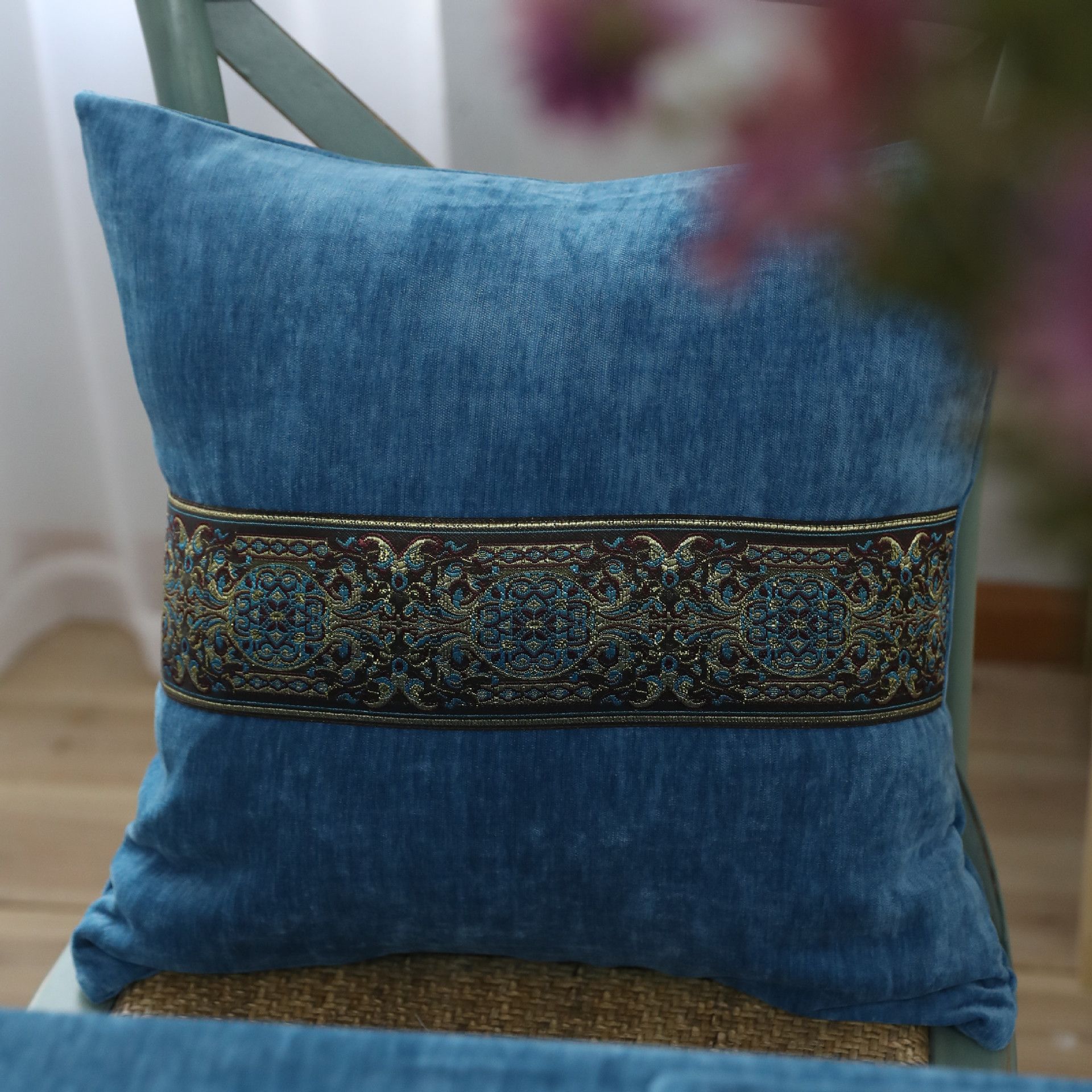 Wholesale Europe Embroidered Soft Cotton Pillow Case Solid Sofa