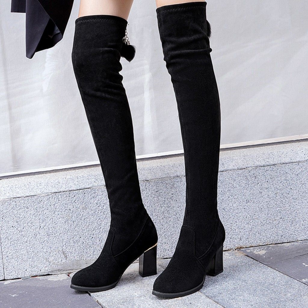 botas longas acima do joelho