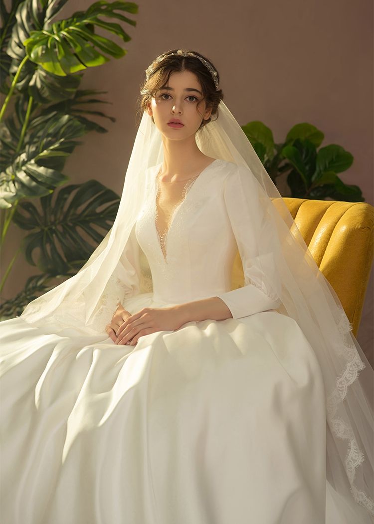 Appliques Satin A Line Wedding Dress 