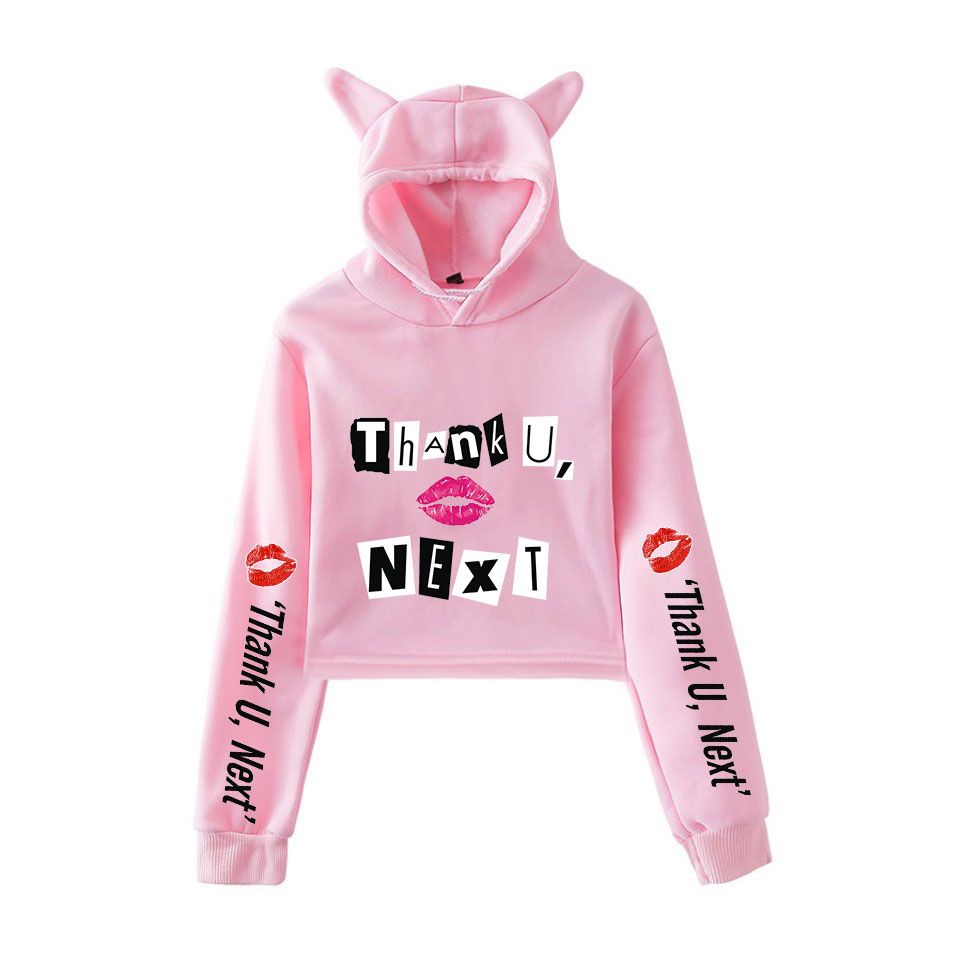 ariana grande in oversized moletom com capuz