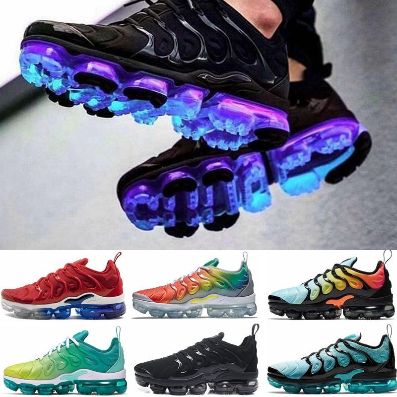 vapormax plus triple black womens