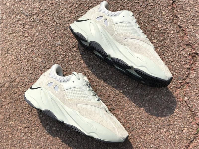 2019 yeezy 700