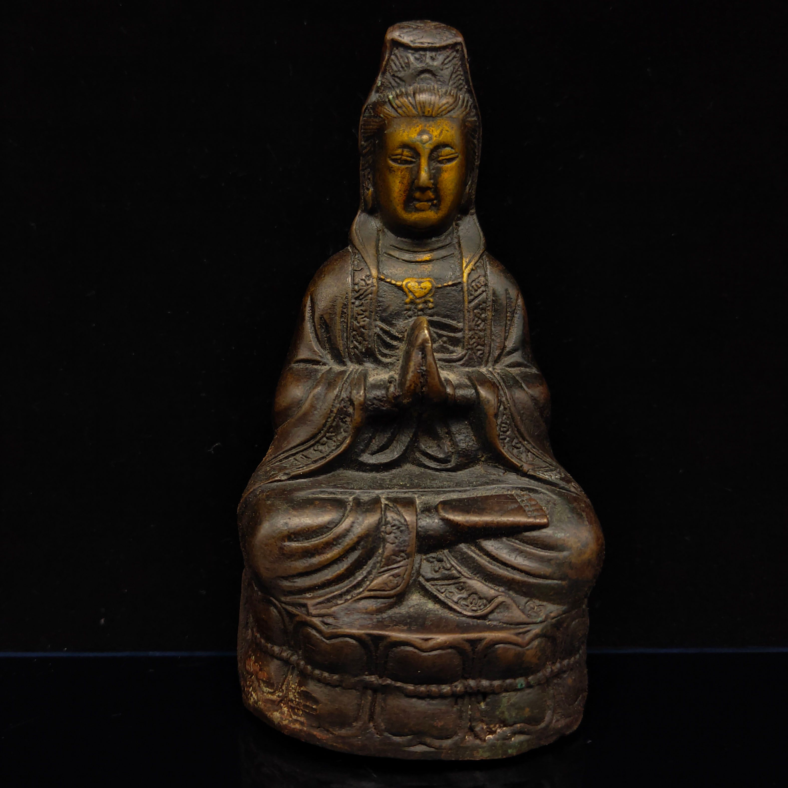 Chinese Collection Red copper Gilt Guanyin Buddha Statue HT041 