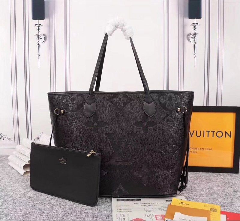 female purse designers