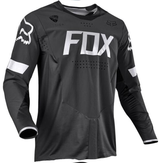 FOX desvela su colección de ropa y accesorios para primavera 2021