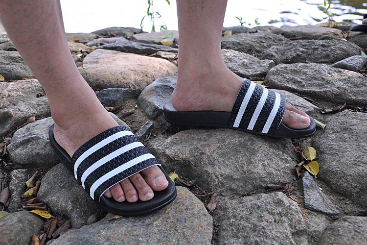 chinelo adidas 46