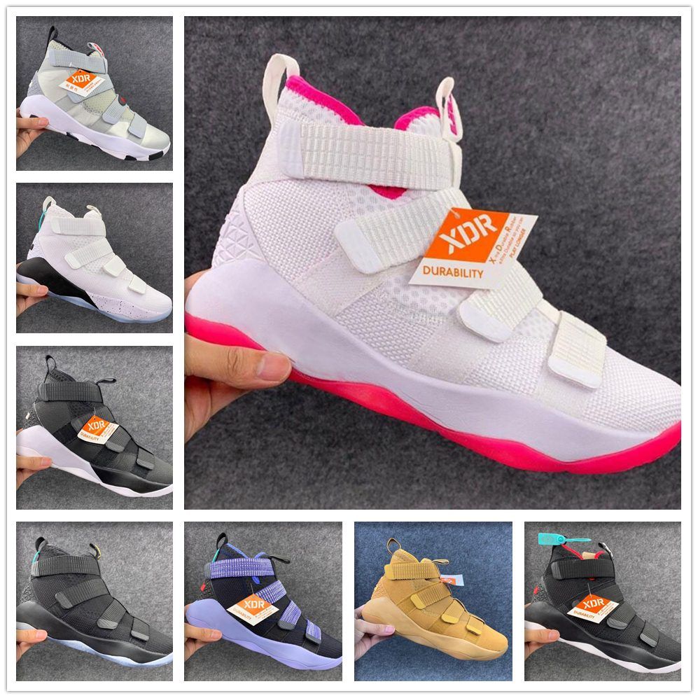 womens size 11 navy blue shoes