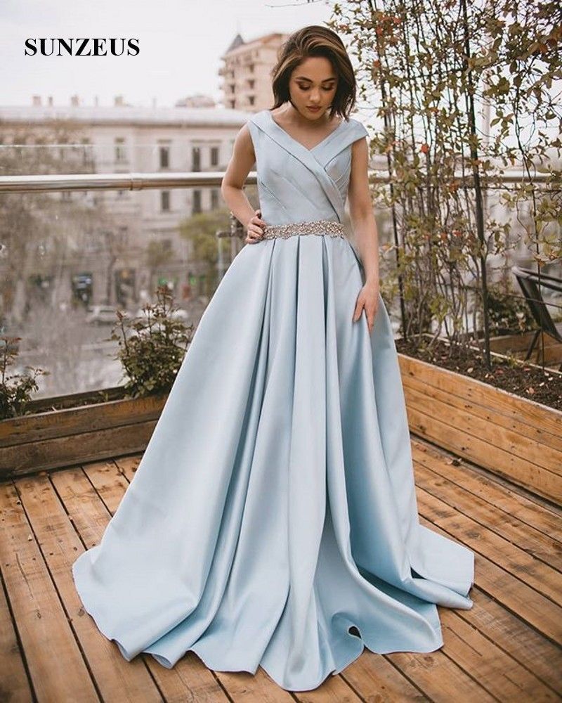 Vestidos de noche de satén azul claro 2019 Nueva línea A con cuello en V Elegante Vestidos de noche de satén azul claro 2019 Nueva línea A con cuello en V Elegante