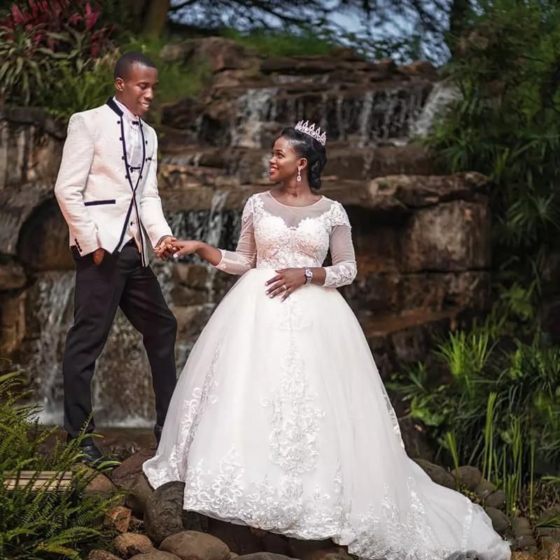 Discount Sheer Lace Plus Size Wedding Dresses 2019 Keyhole ...