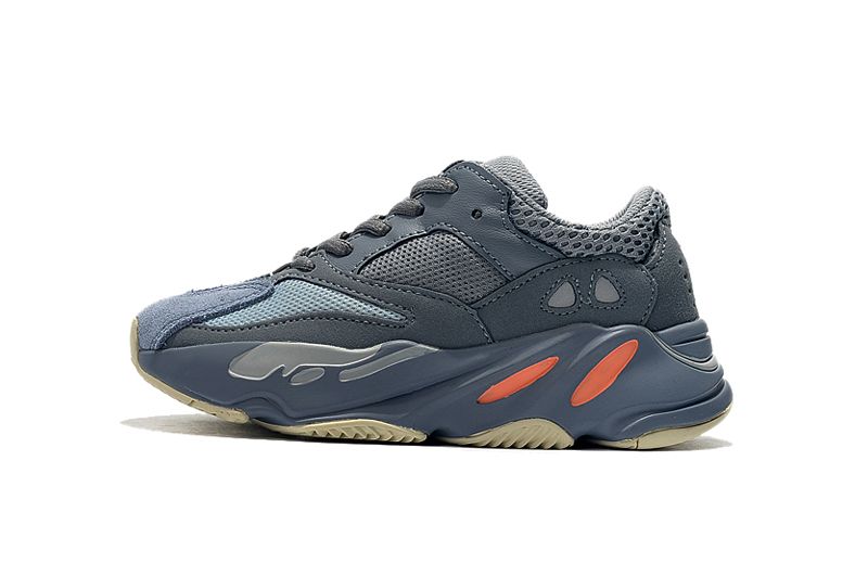 adidas yeezy 700 punta colorata