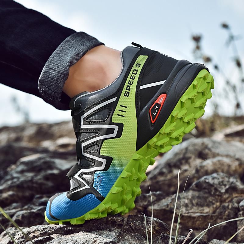 athletic non slip shoes