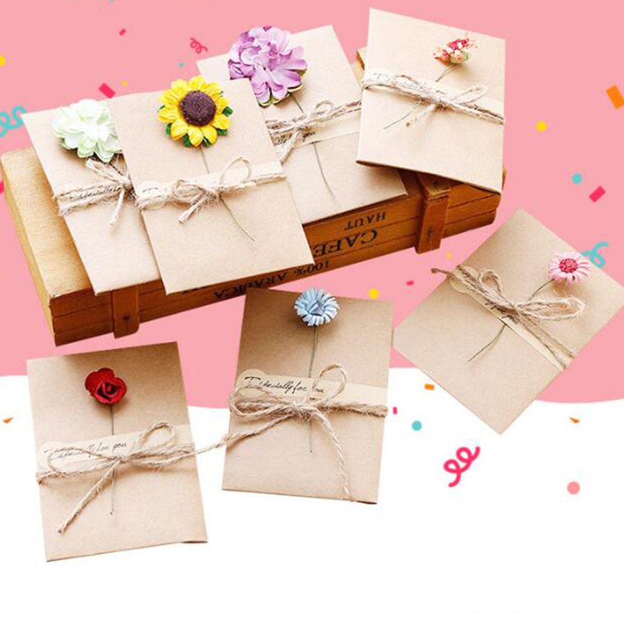Biglietti Di Natale Handmade.Acquista Fai Da Te Della Carta Kraft Fiore Handmade Secco Invito Biglietto Di Auguri Con Il Compleanno Busta Di Natale Favori Di Nozze Carte A 0 74 Dal Yishop Dhgate Com