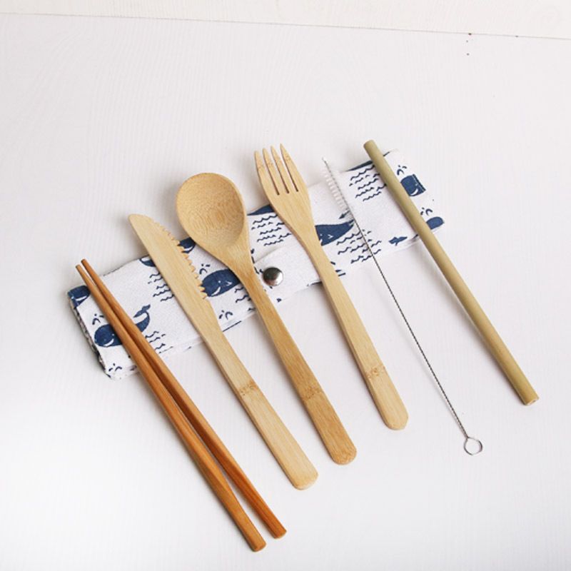 cleaning bamboo chopsticks