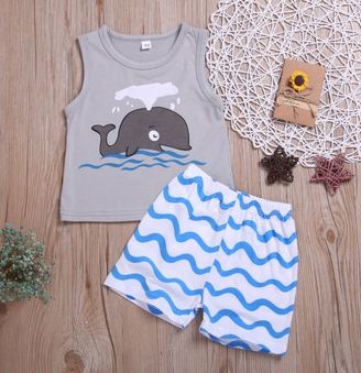 # 4 mouwloze baby outfits