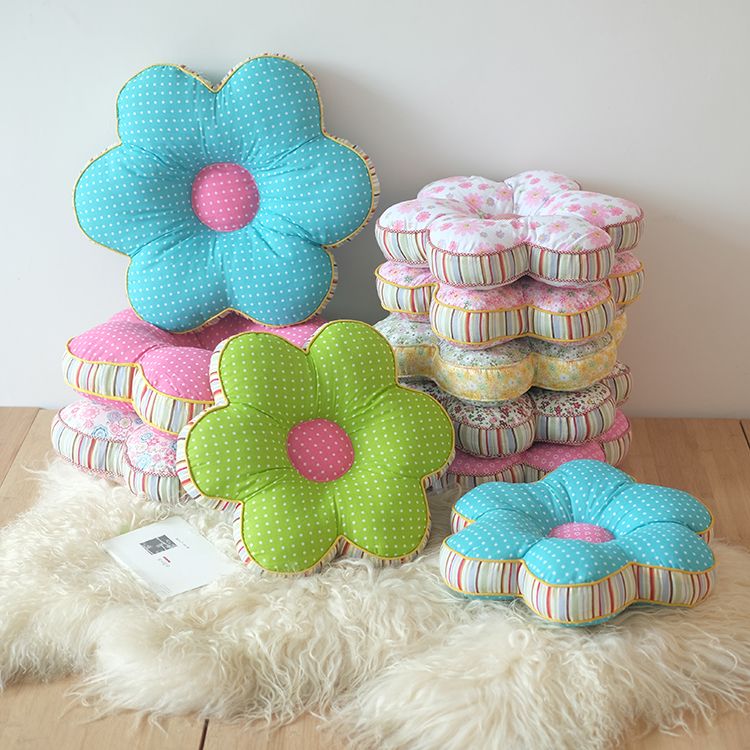 flower shaped throw pillows