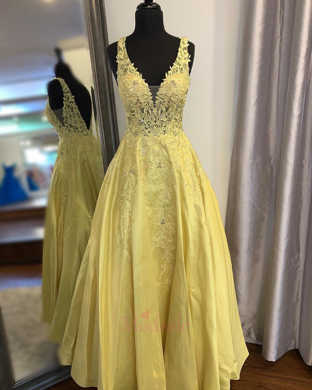 yellow dinner gown