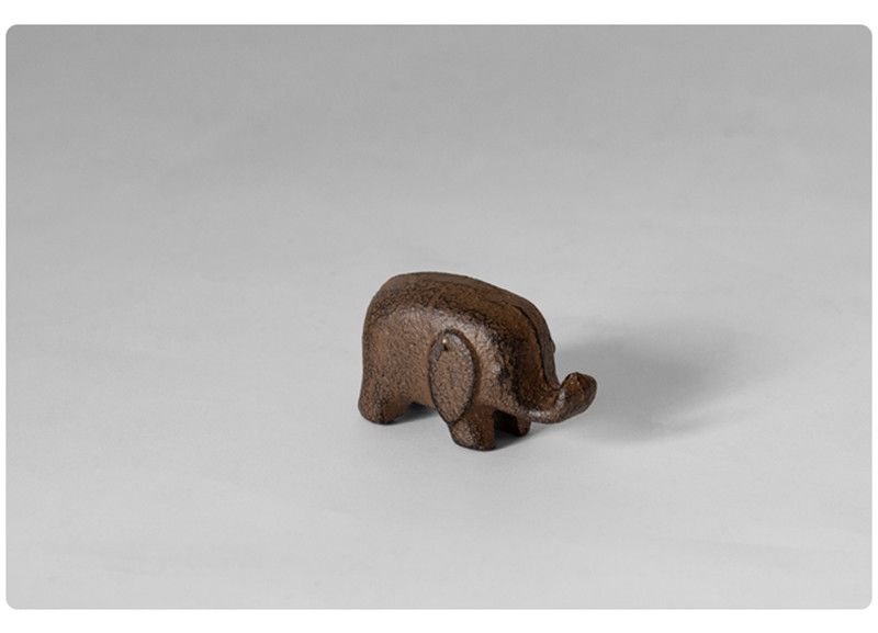 2020 5 Small Cast Iron Elephant Vintage Metal Animal Figurine