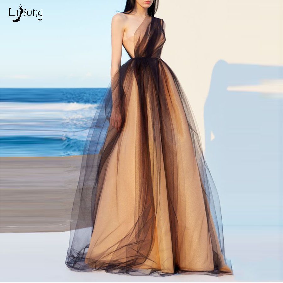 dress for evening event
