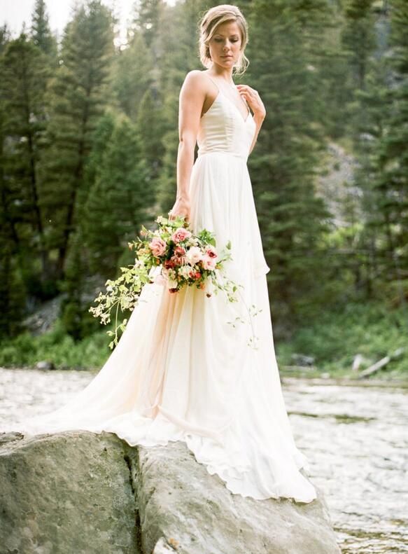 strapless flowy wedding dress