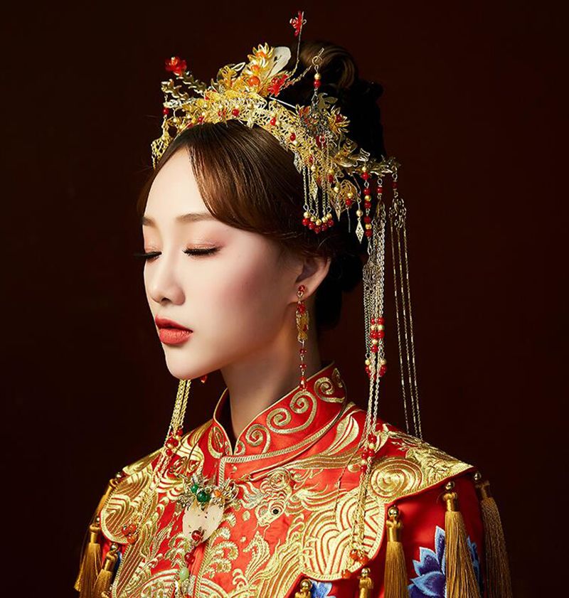 Traditional Chinese Wedding Headdress