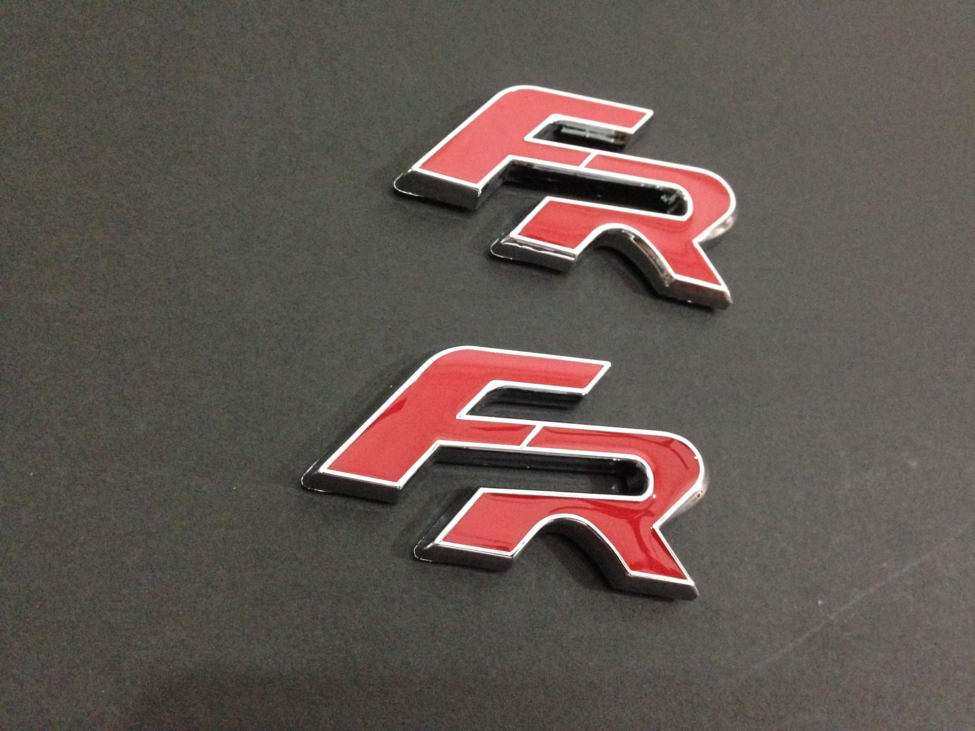 lovely.ZXH 56mm Asiento FR Logo Rueda Centro Insignias Emblemas Estandarte Pegatinas para Ibiza Leon x4
