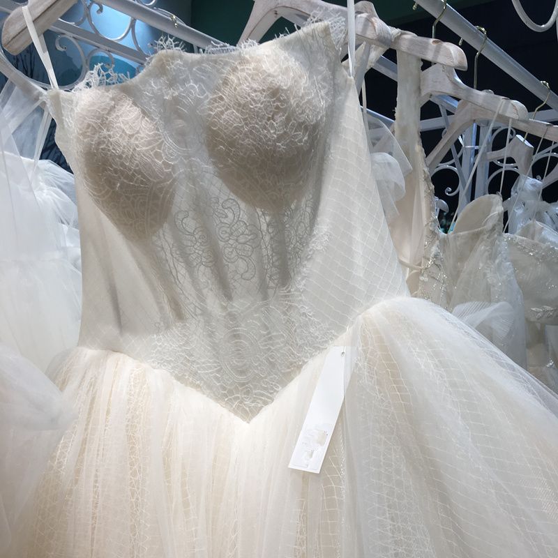 Discount Elegant Strapless Special Tulle Wedding Dress On Sale A