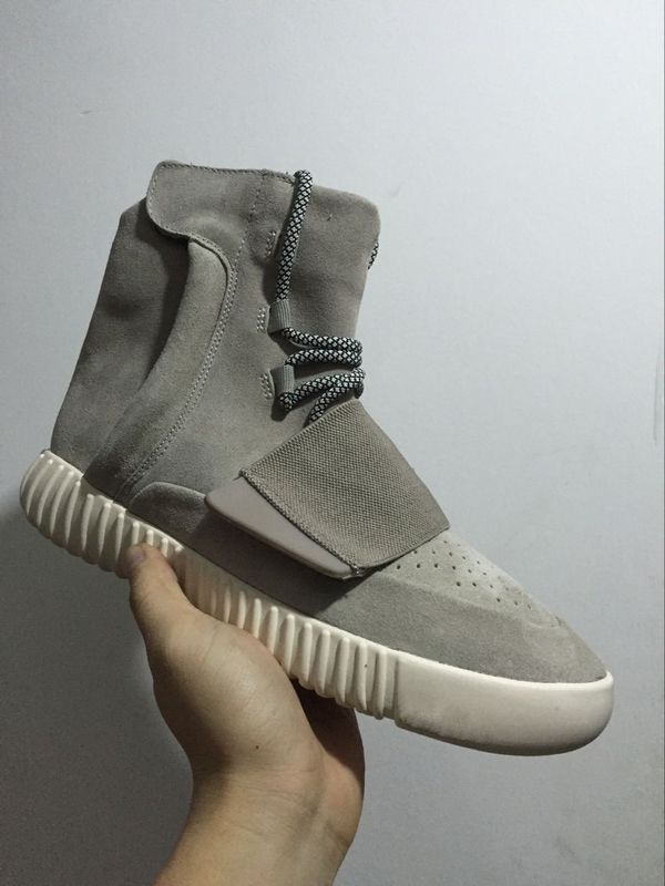 light grey sneakers mens