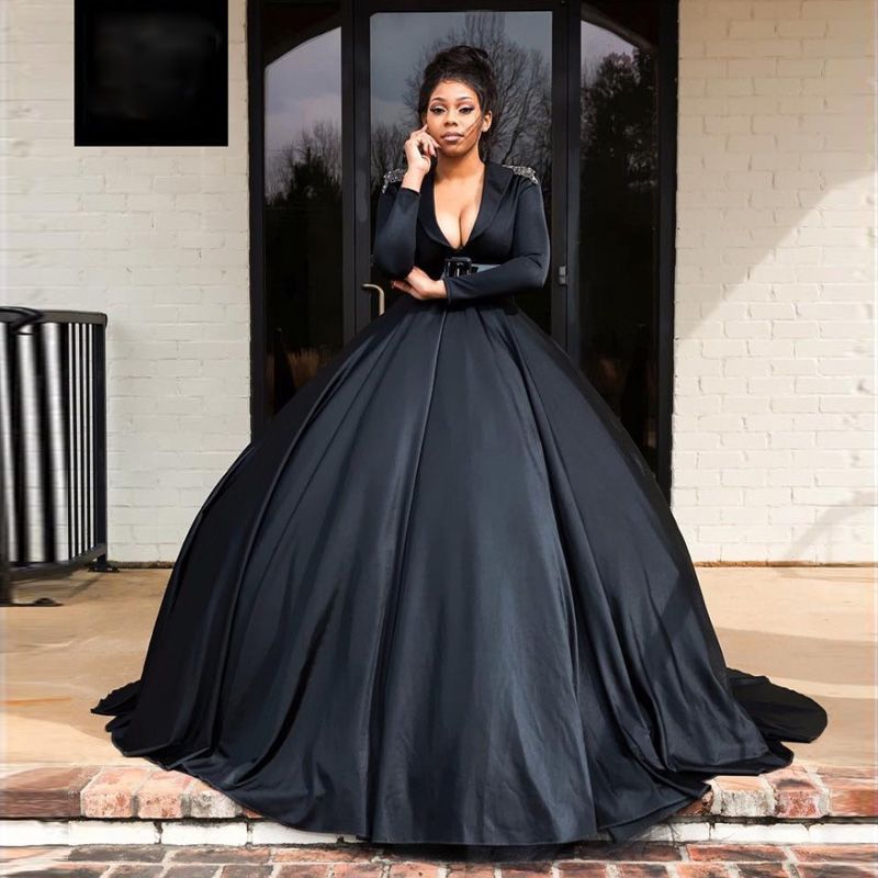 Graceful Black A Line Evening Dresses 