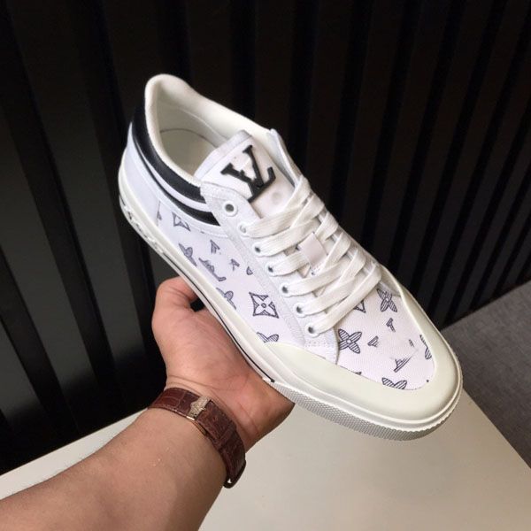 mens leather training shoes