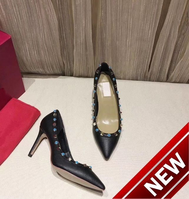 best black patent leather pumps