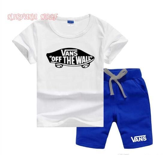 pantaloncini rossi vans