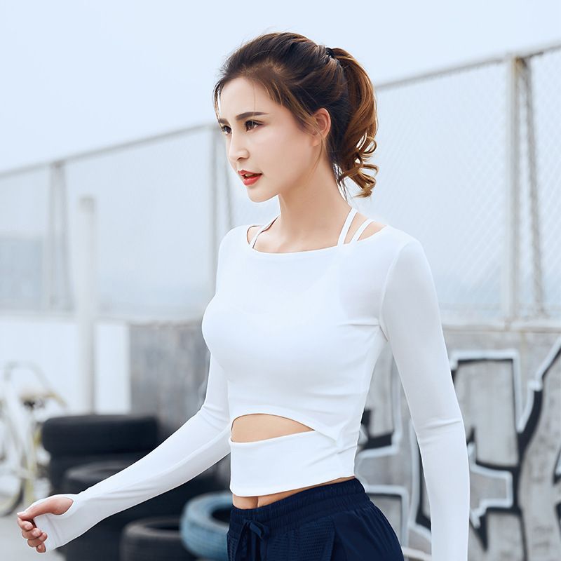 long sleeve yoga top with thumb holes