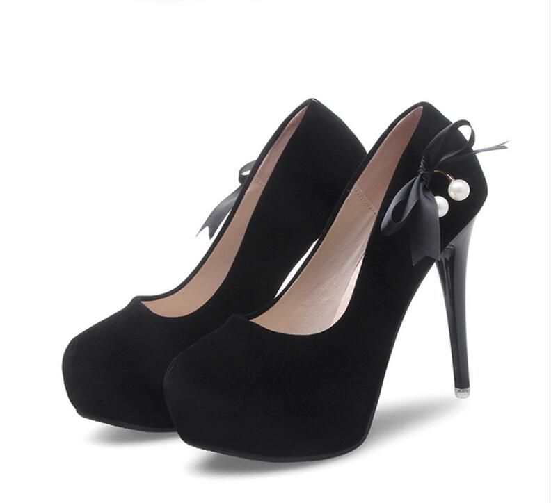 ladies shoes in black