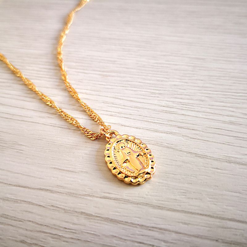 gold pendant choker